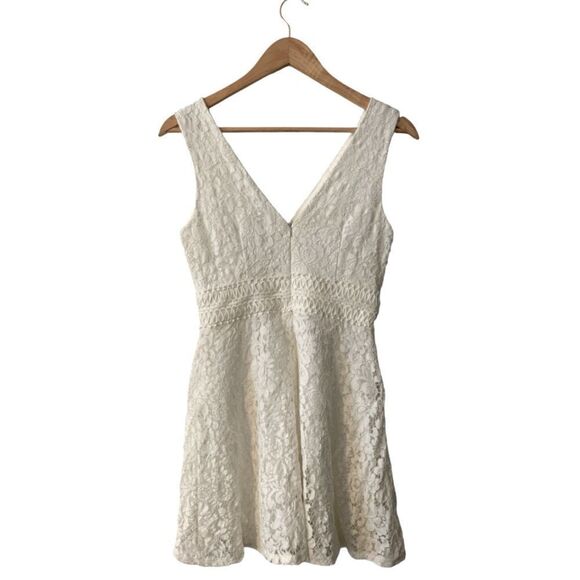 Francesca's Collections White Mini Dress - Picture 2 of 8